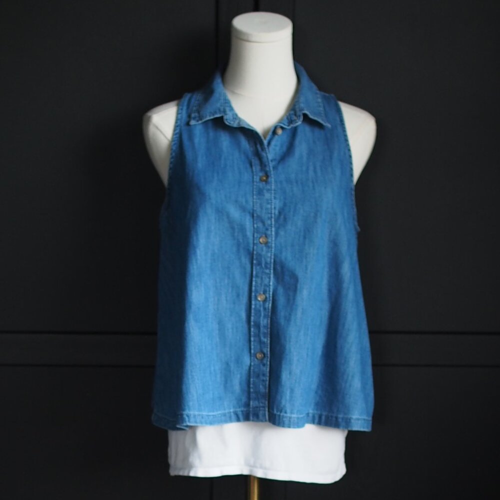Gap | NWT Sleeveless Denim Shirt